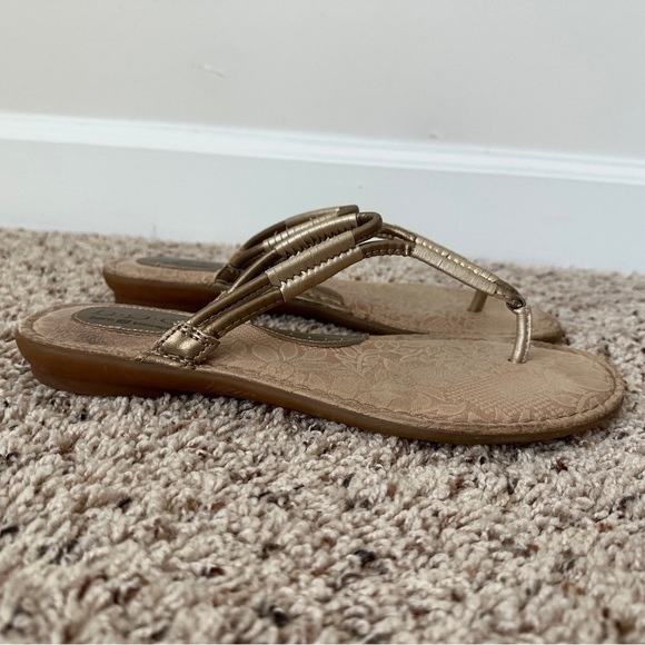 BOC by Born Gold Metallic Slingback Cushioned Sandals Women’s Size 10 Comfort - Picture 2 of 12